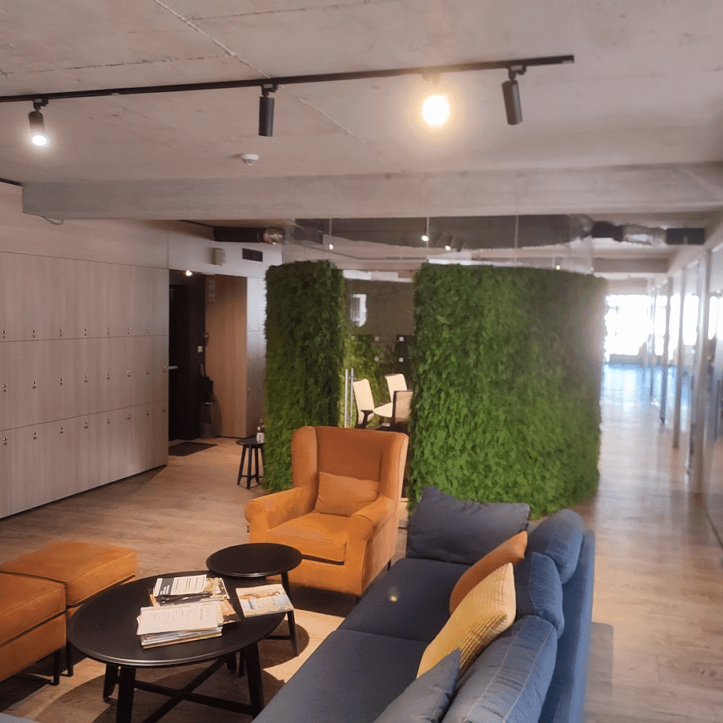 Potražite nas u HUB387